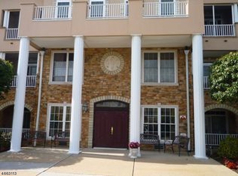 4100 Cleveland Ln unit 1, Rockaway, NJ 07866 - photo 1