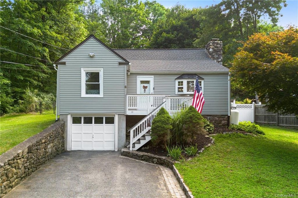 11 Allison Dr, Pawling, NY 12564 - photo 1