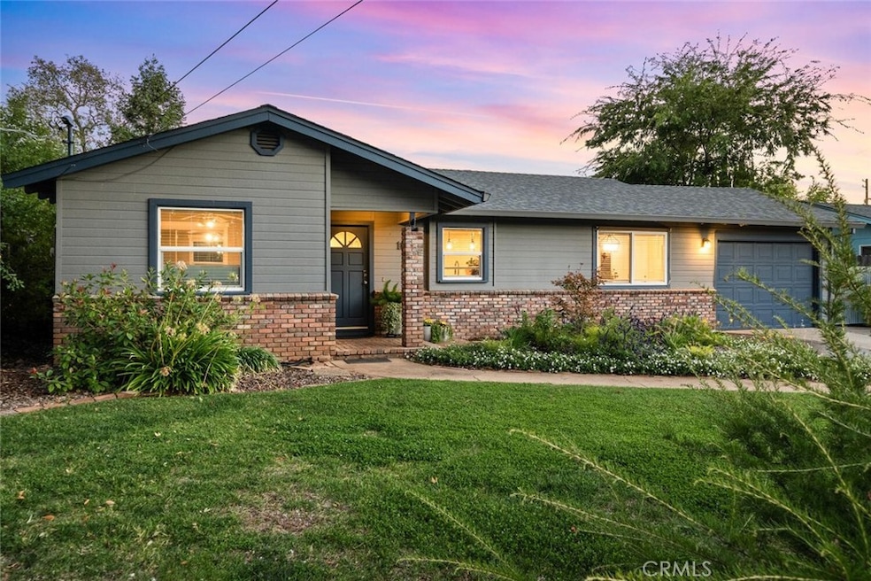 Under Contract $550,000 • Co-Listing Agent