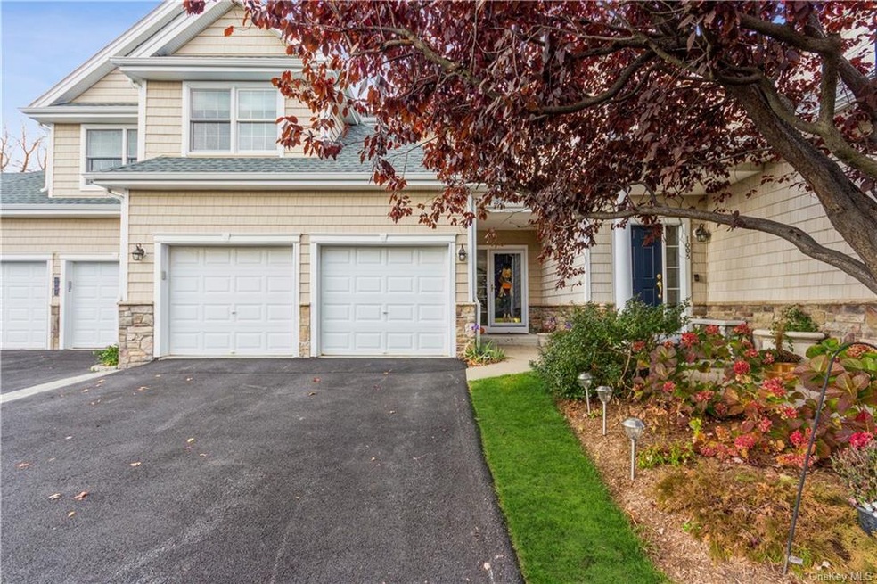 1006 Half Moon Bay Dr, Croton On Hudson, NY 10520 - photo 1