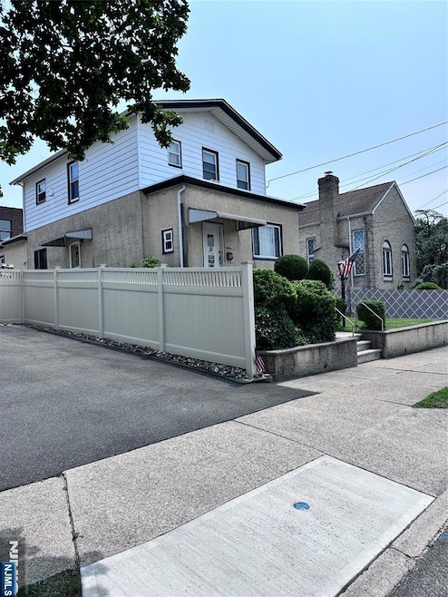 Pending $659,000 • Co-Listing Agent