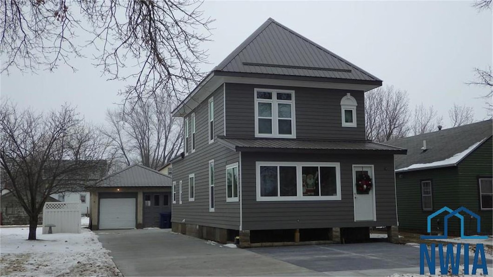 206 S Marshall St, Rock Rapids, IA 51246 - photo 1