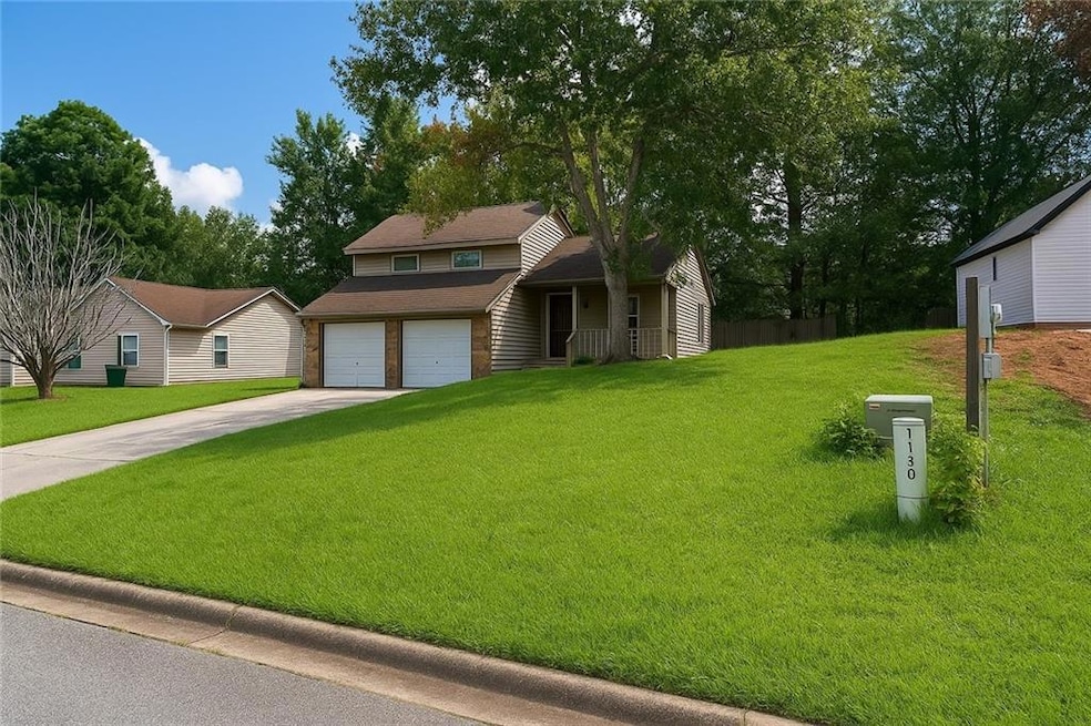 1055 Chapman Ln unit 1, Stone Mountain, GA 30088 - photo 1