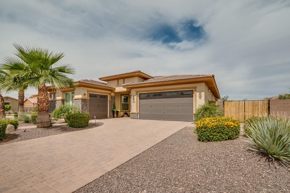 Gorgeous Curb Appeal