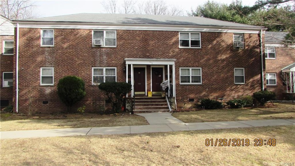 500 Tuckahoe Rd unit 5A, Yonkers, NY 10710 - photo 1
