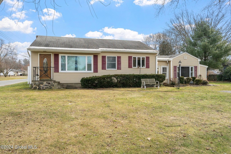 1-web-or-mls-4-boltwood-ave