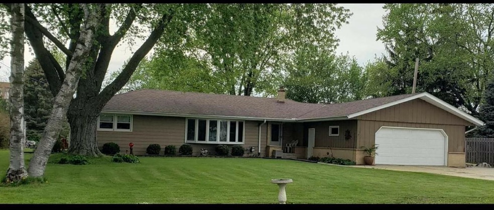 1226 Prairie Dr, Mount Pleasant, WI 53406 - photo 1
