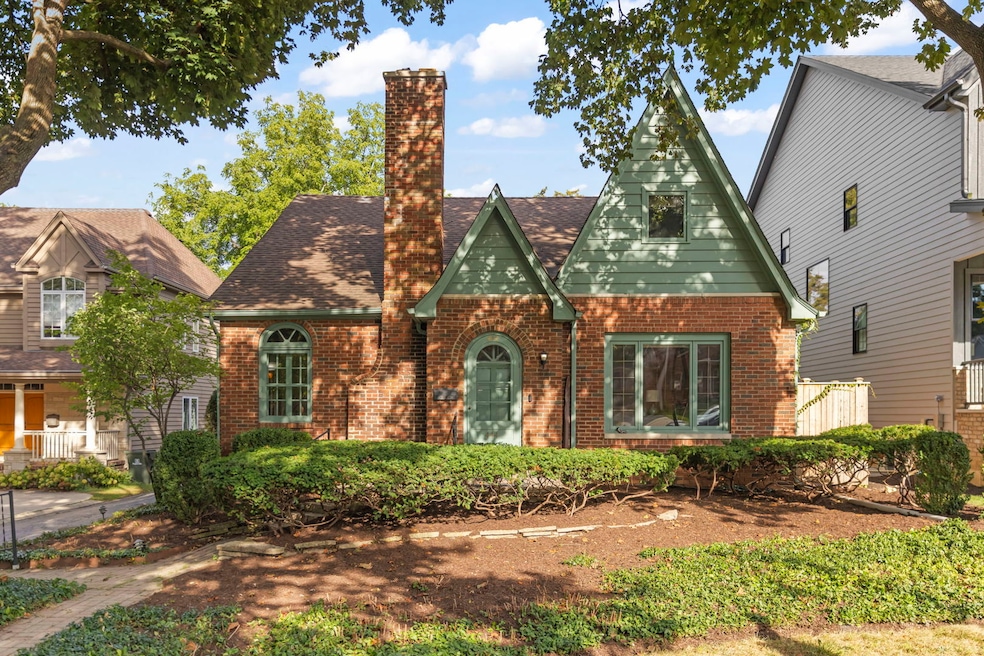 444 S Sleight St, Naperville, IL 60540 - photo 1