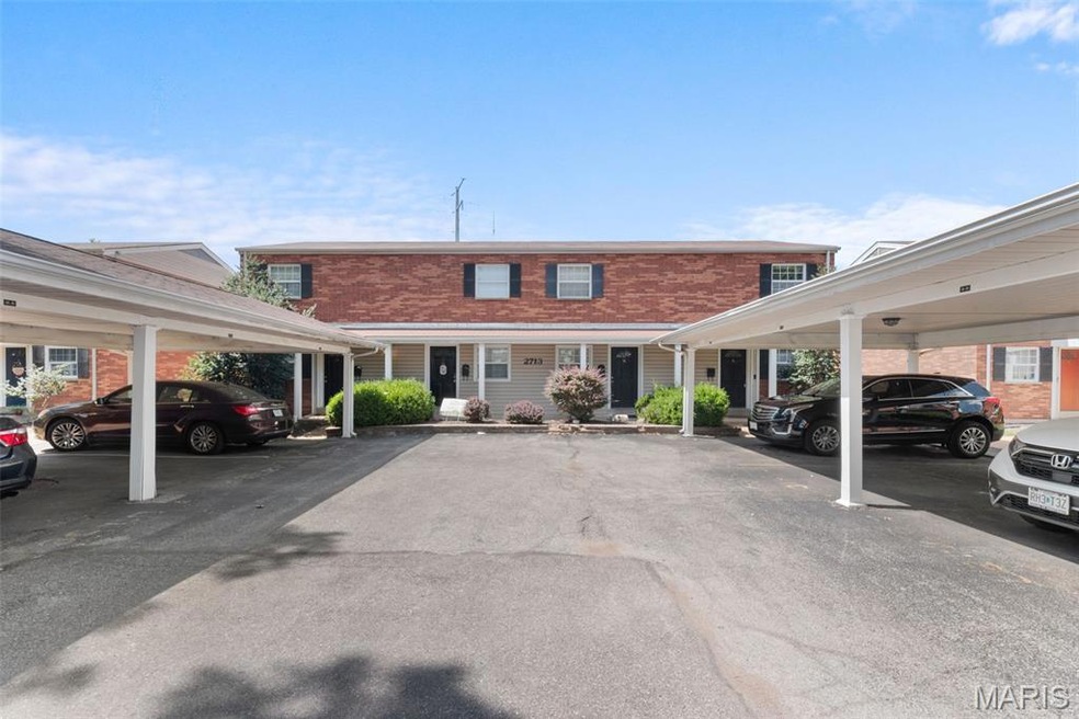 2713 Laclede Station Rd unit 2713, Saint Louis, MO 63143 - photo 1