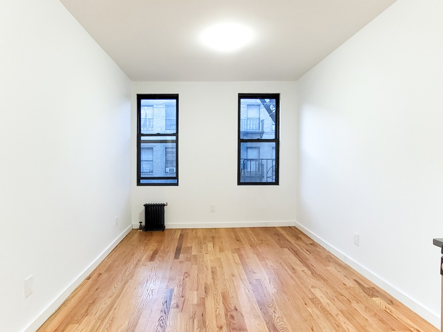 unlisted-address, New York, NY 10040 - photo 1