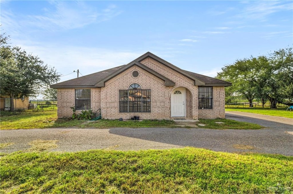 649 Peacock Dr, Donna, TX 78537 - photo 1