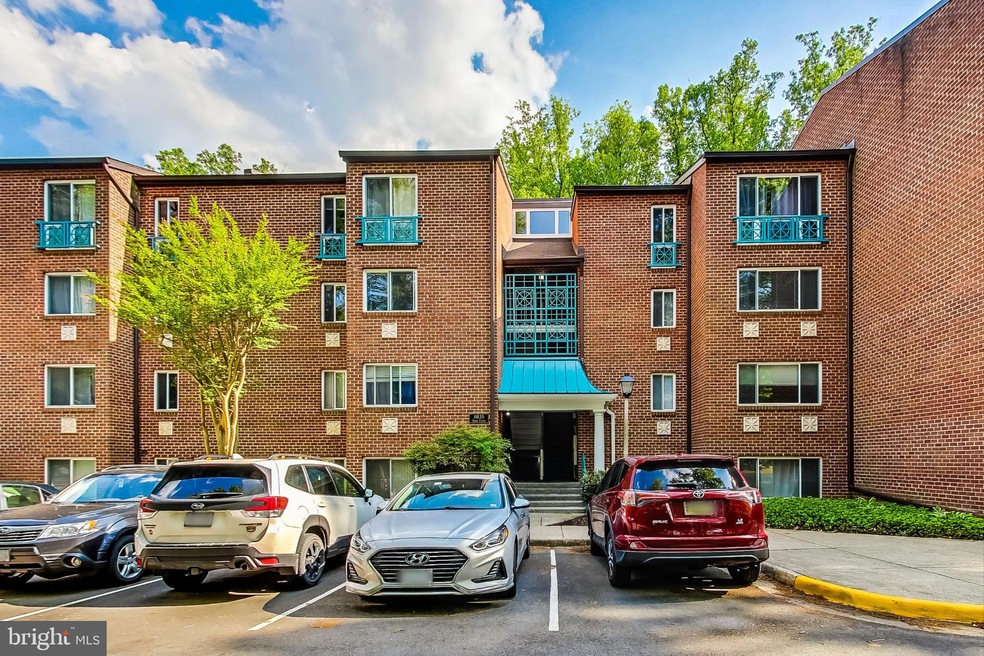 11835 Shire Ct unit 22C, Reston, VA 20191 - photo 1