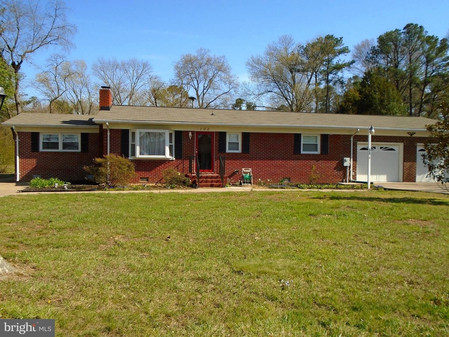 102 Mimosa Ave, Colonial Beach, VA 22443 - photo 1