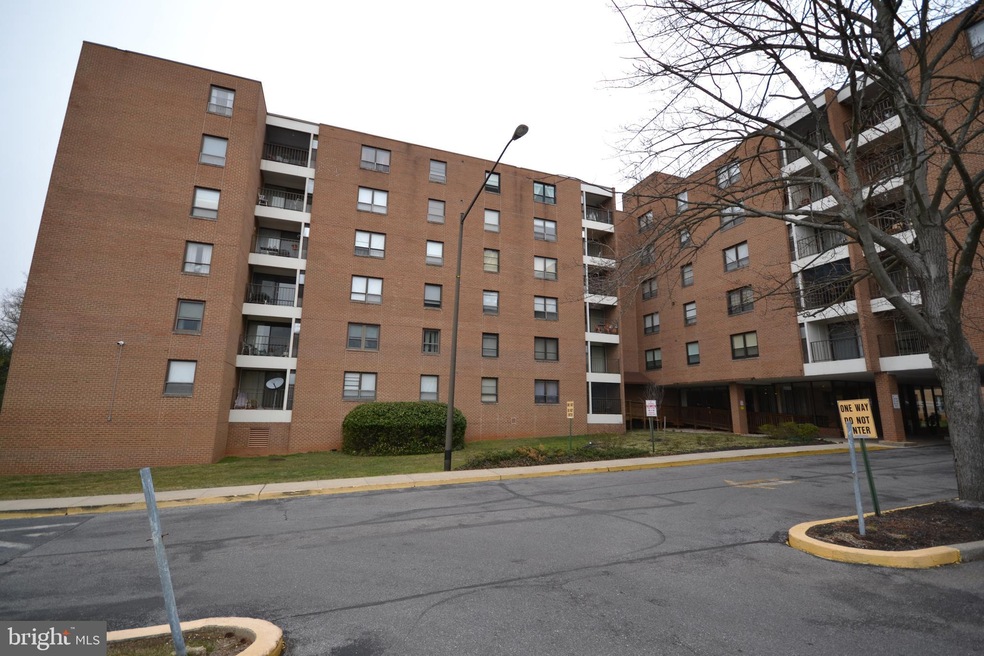 Elmont Condominium unit 304, Baltimore, MD 21215 - photo 1