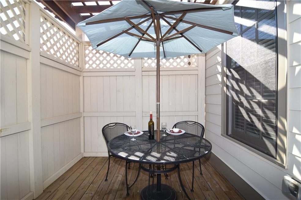 652 Dunbrody Dr, Alpharetta, GA 30004 - photo 1