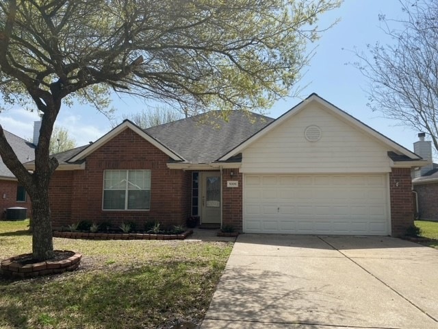 5008 Big Spring Dr, Pearland, TX 77584 - photo 1