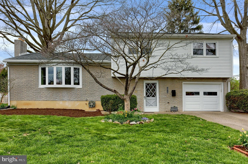 5070 Franklin St, Harrisburg, PA 17111 - photo 1