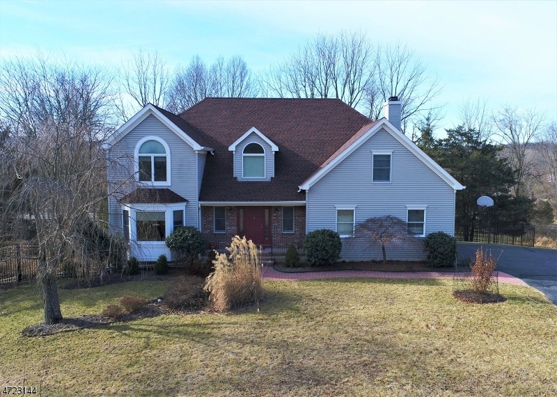 6 Chaucer Dr, Annandale, NJ 08801 - photo 1