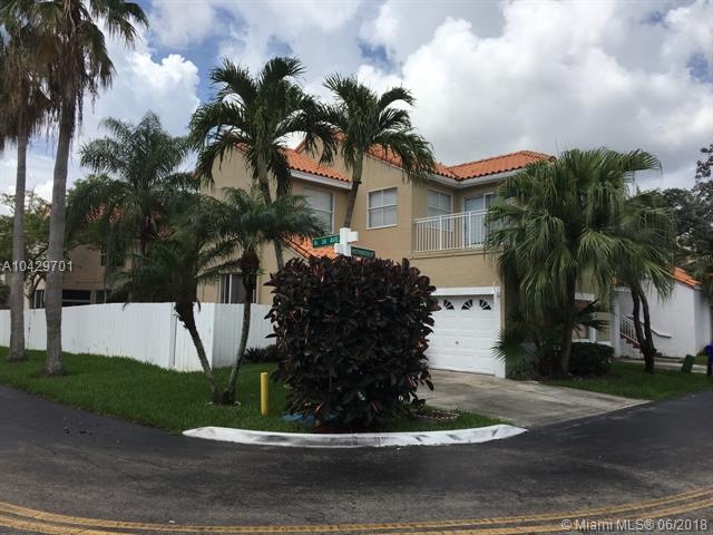 Exterior Front/Corner Lot