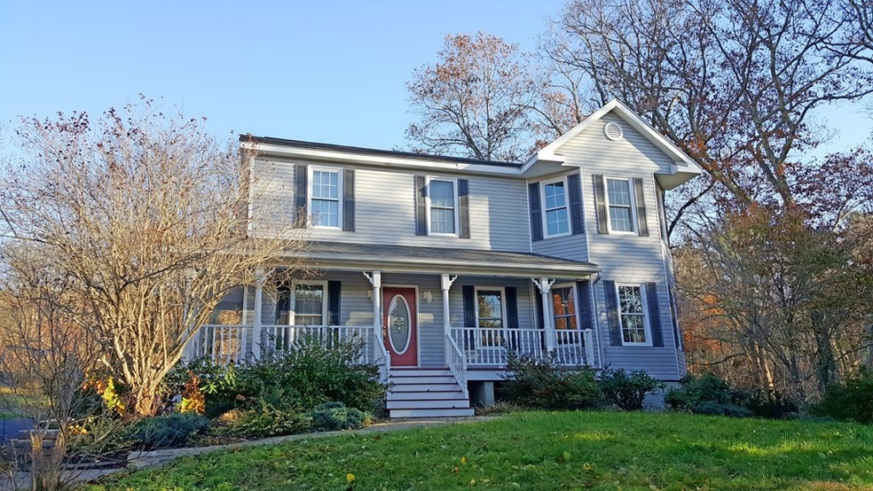 41 Howe Rd, Spencer, MA 01562 - photo 1