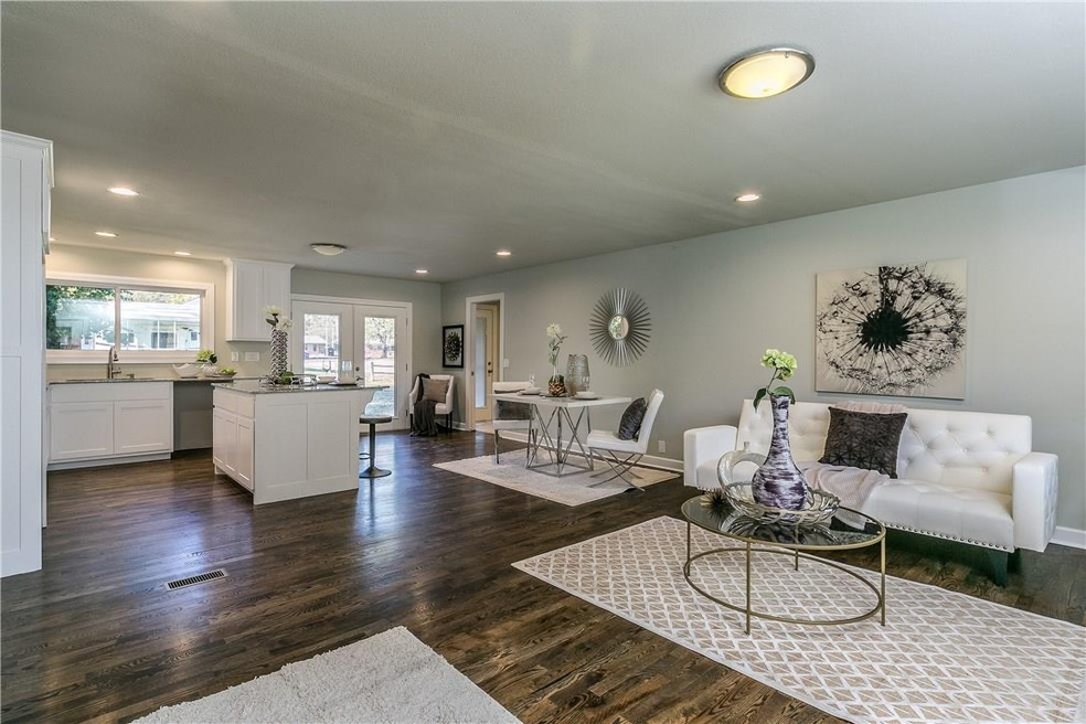 707 N Main St, Bentonville, AR 72712 - photo 1