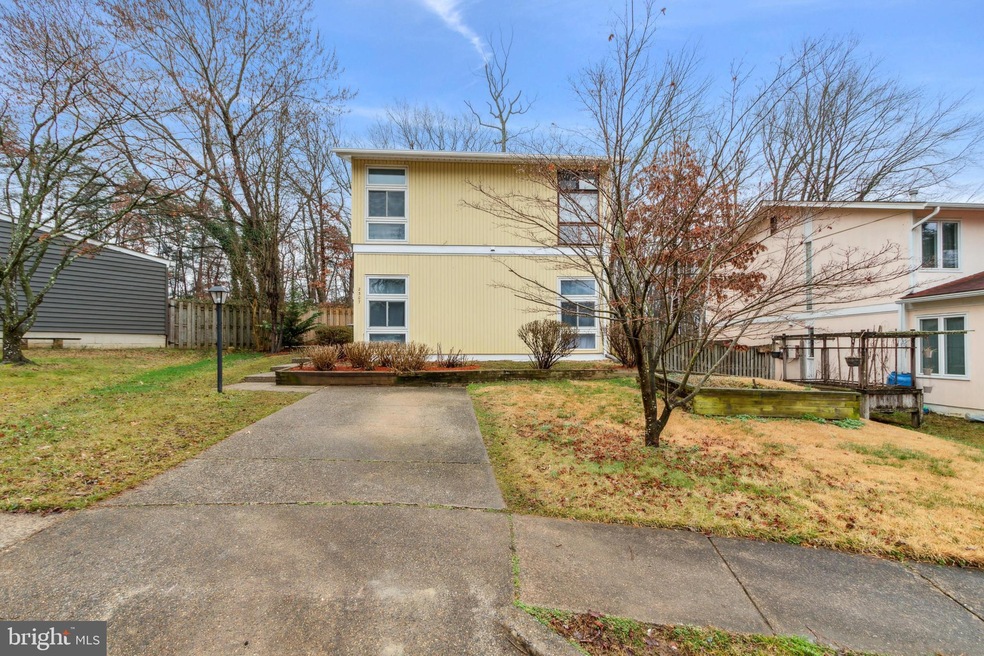 2307 Kingsbury Ln, Woodbridge, VA 22192 - photo 1