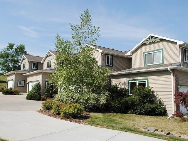 102 Club House Dr unit 3, Oregon, WI 53575 - photo 1