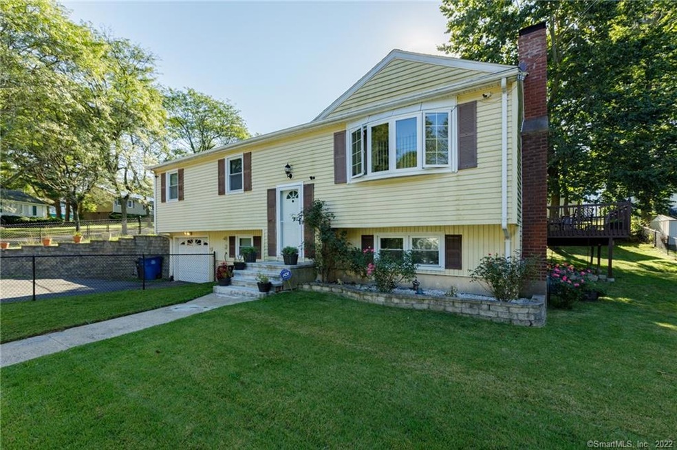 6 Skyview Ln, New Haven, CT 06513 - photo 1