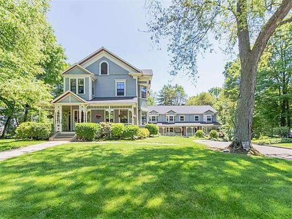 890 Watertown St, West Newton, MA 02465 - photo 1