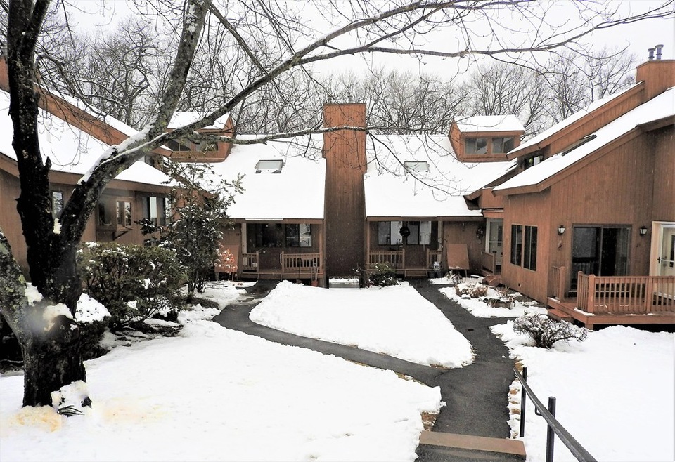 37 W Parish Ct unit C, Haverhill, MA 01832 - photo 1