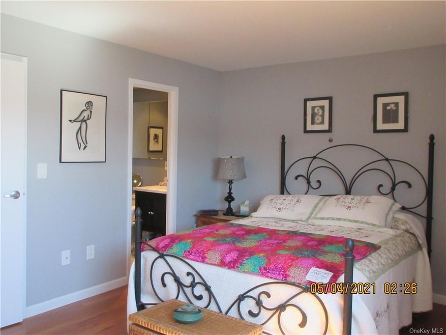 Riverview Club unit 2T, Yonkers, NY 10701 - photo 1