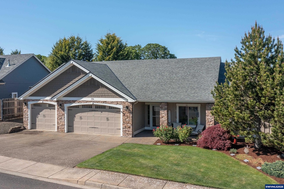 Under Contract $550,000 • Co-Listing Agent