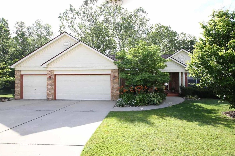 16 Cherry Hills Dr, Collinsville, IL 62234 - photo 1