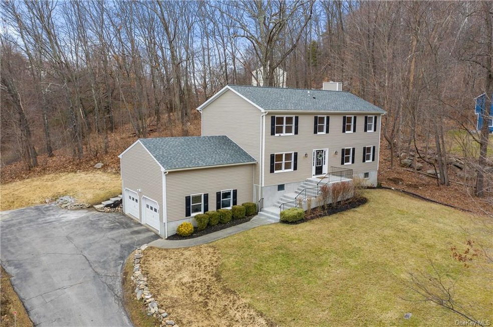 Welcome to 75 Cornwall Hill Rd!