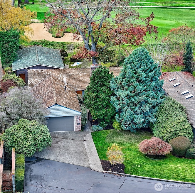 7503 Fairway Dr NE, Seattle, WA 98115 - photo 1