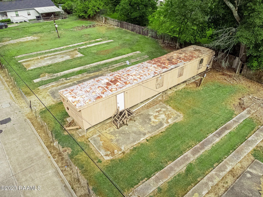 228 Johnson Aly, New Iberia, LA 70563 - photo 1