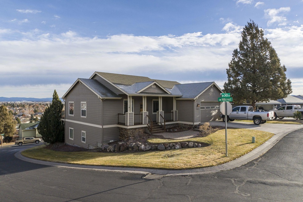 2404 SW 34th Dr, Redmond, OR 97756 - photo 1