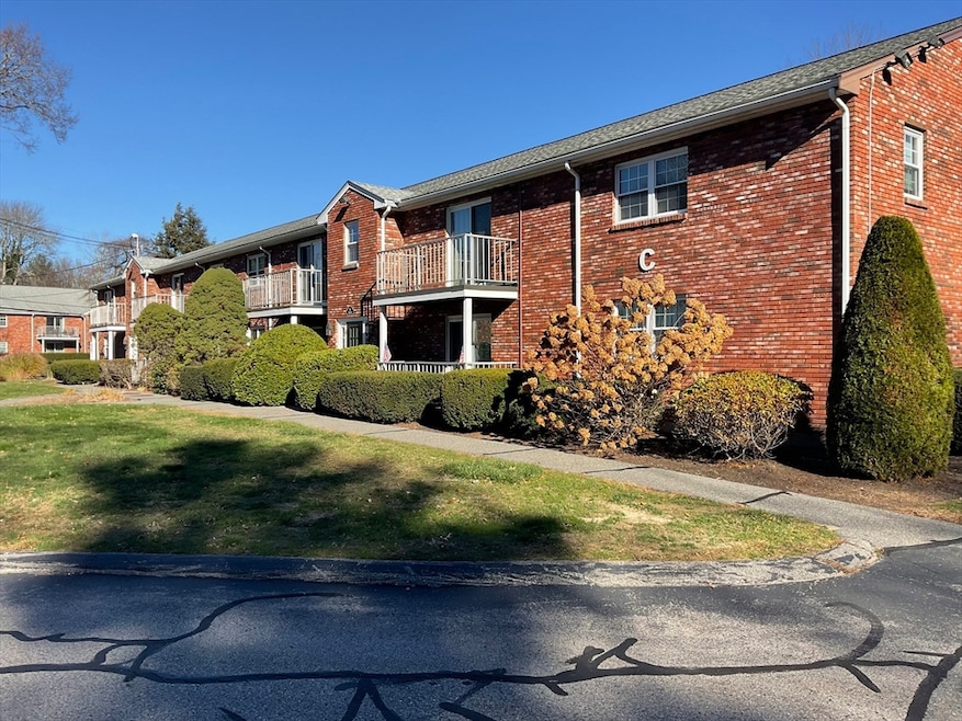 14 Kingswood Dr unit 3, Abington, MA 02351 - photo 1