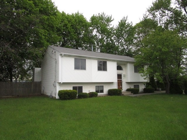 39 Clarke St, Warwick, RI 02886 - photo 1