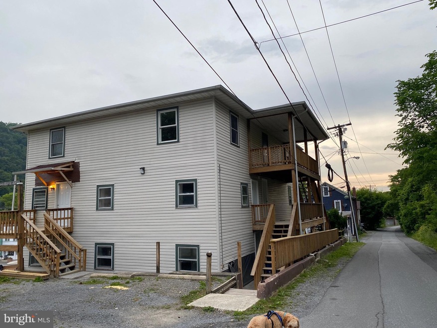 45 N Green St unit 7, Berkeley Springs, WV 25411 - photo 1