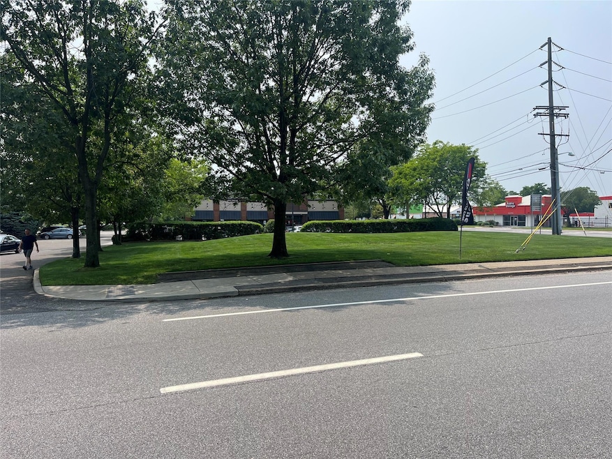 0 N Saxon Ave unit KEY877587, Bay Shore, NY 11706 - photo 1