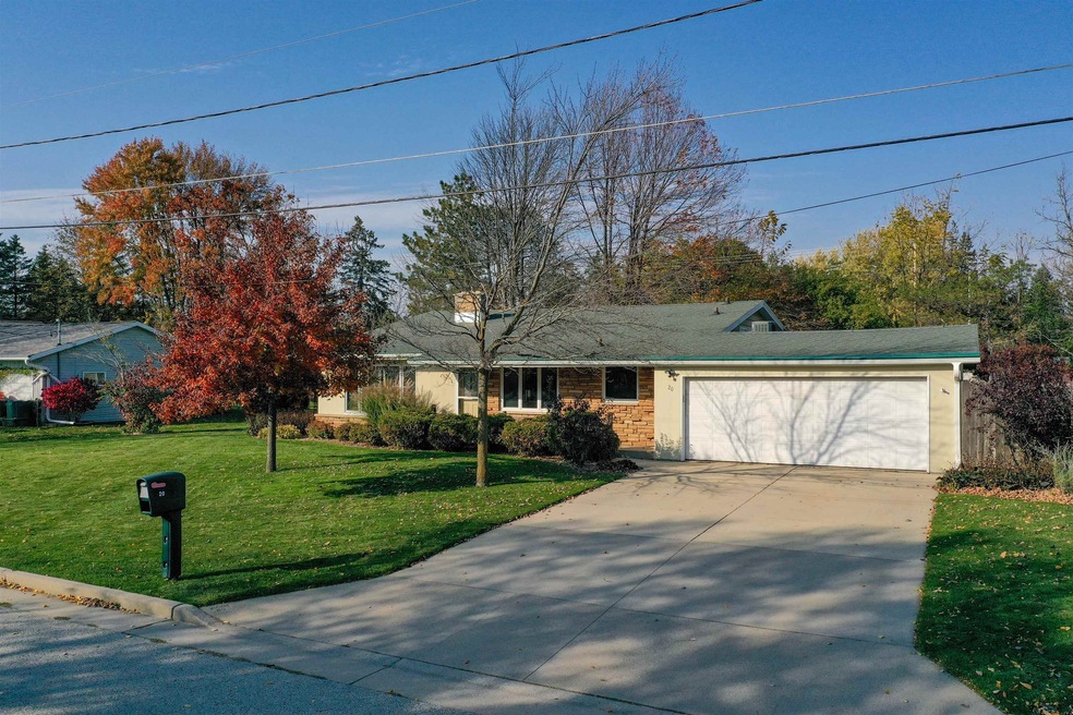 20 W Pleasantview Ct, Appleton, WI 54914 - photo 1