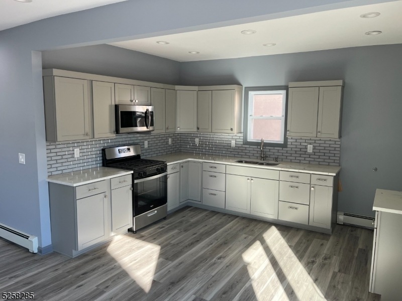 60 Franklin Place, Totowa, NJ 07512 - photo 1