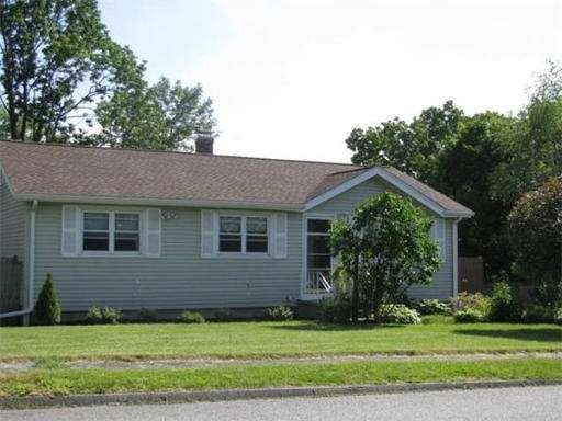 2 Winslow St, Shrewsbury, MA 01545 - photo 1