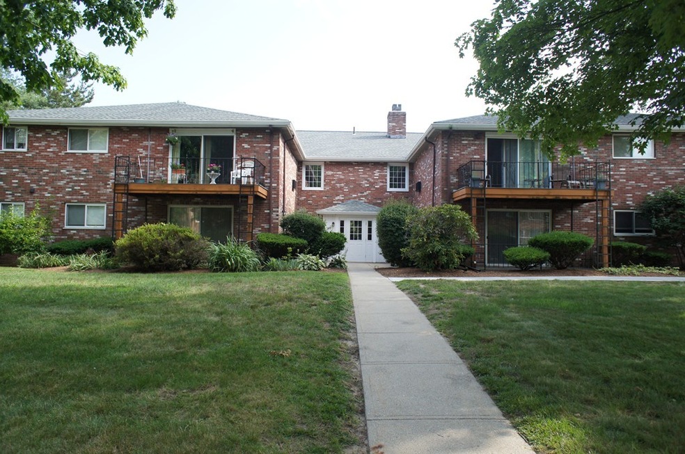 37 Fountain Ln unit 3, South Weymouth, MA 02190 - photo 1