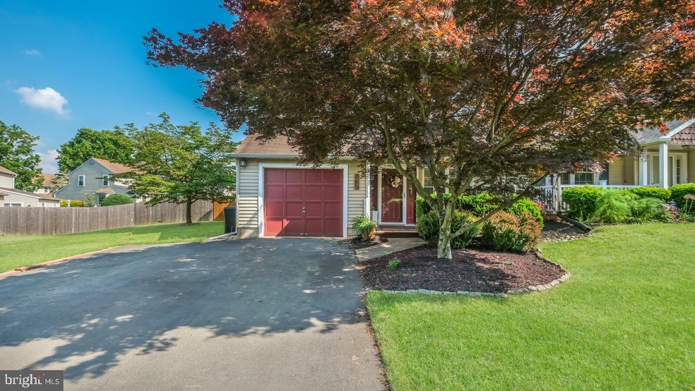 165 N Timber Rd, Southampton, PA 18966 - photo 1