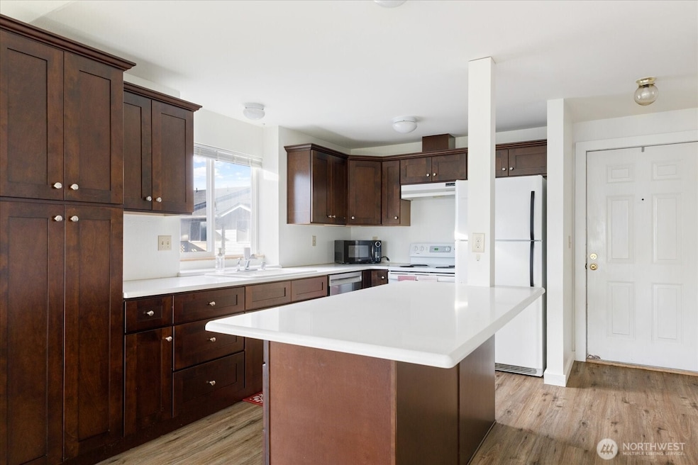 537 NE Ellis Way unit A202, Oak Harbor, WA 98277 - photo 1