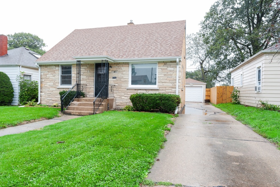 unlisted-address, Waukegan, IL 60085 - photo 1