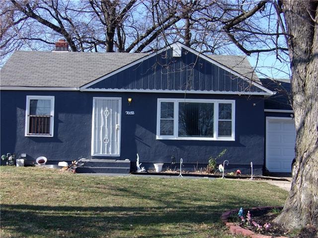 7052 Bales Ave, Kansas City, MO 64132 - photo 1