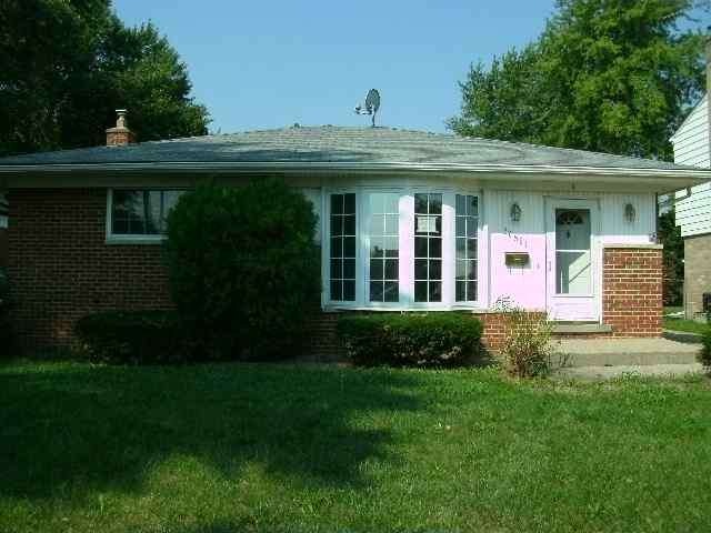 30621 Indigo St, Roseville, MI 48066 - photo 1